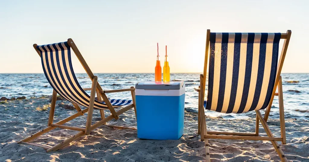 0 featured 2022 08 best beach coolers 2022
